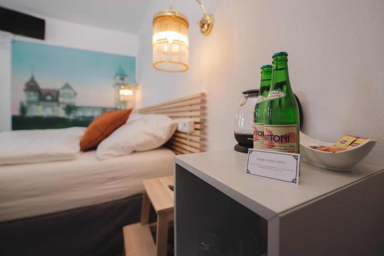 Hotel Petrin Jablonec nad Nisou Bagian luar foto
