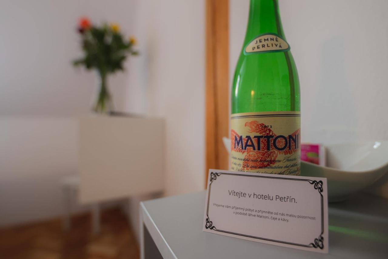 Hotel Petrin Jablonec nad Nisou Bagian luar foto