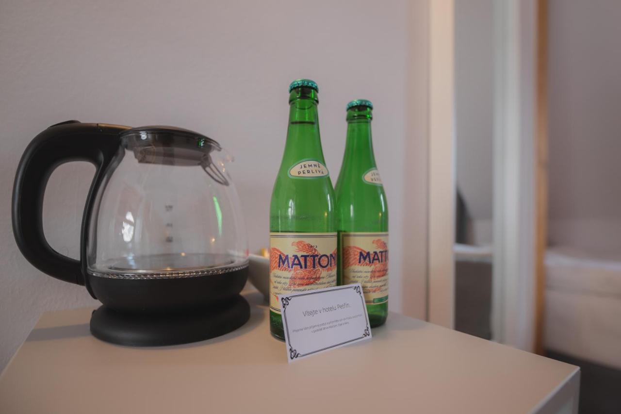 Hotel Petrin Jablonec nad Nisou Bagian luar foto