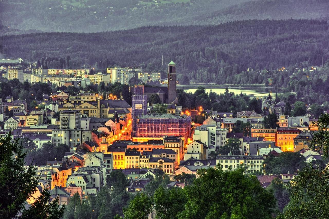 Hotel Petrin Jablonec nad Nisou Bagian luar foto